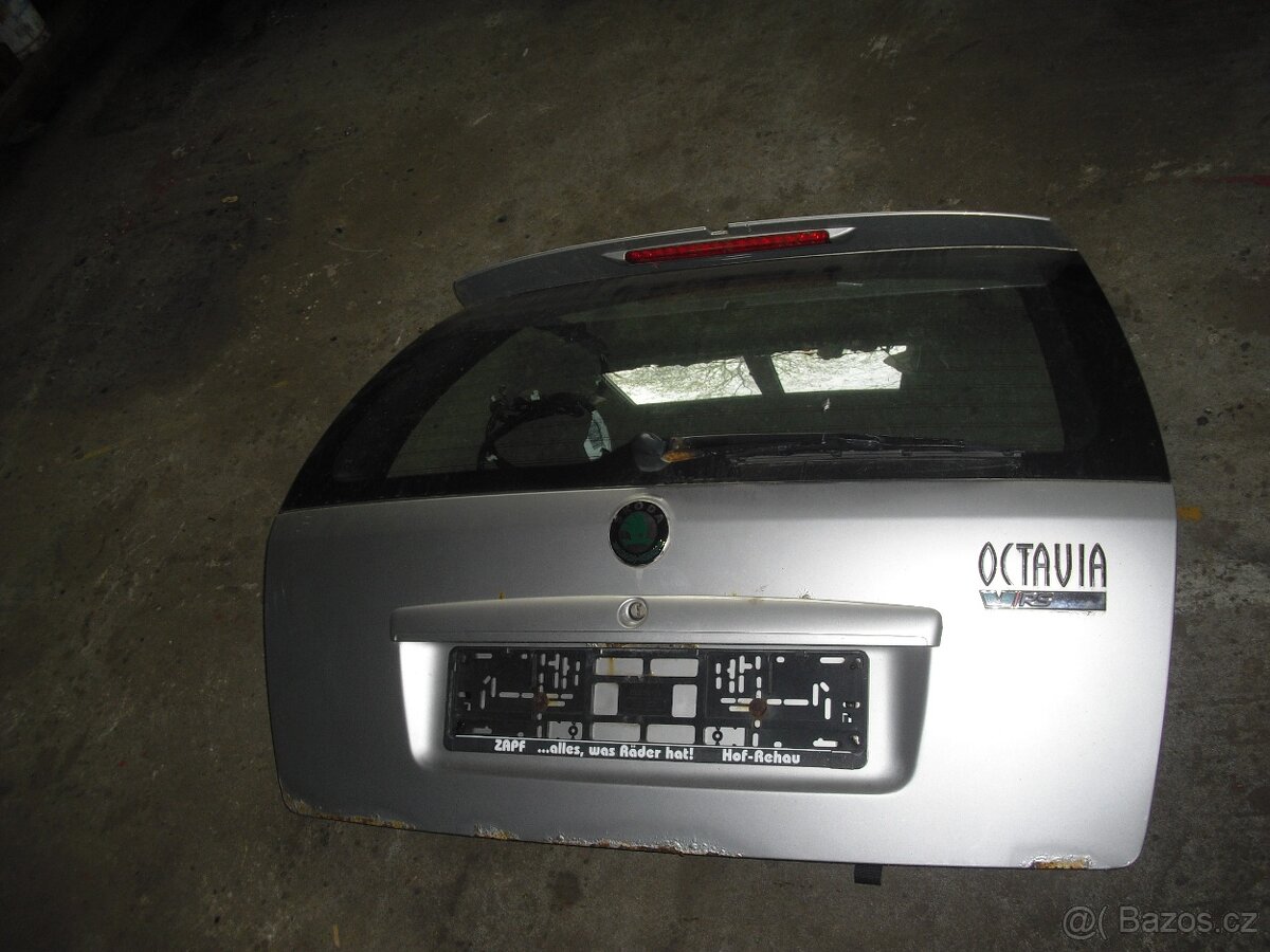 Octavia RS1 Zadni vrata. Kridlo RS