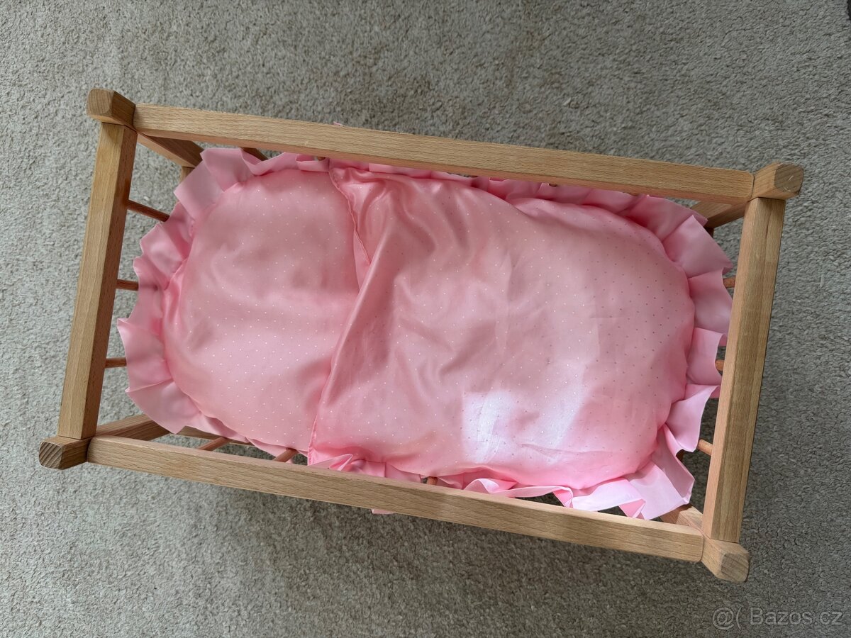 Dřevěná postýlka pro panenky + peřinky