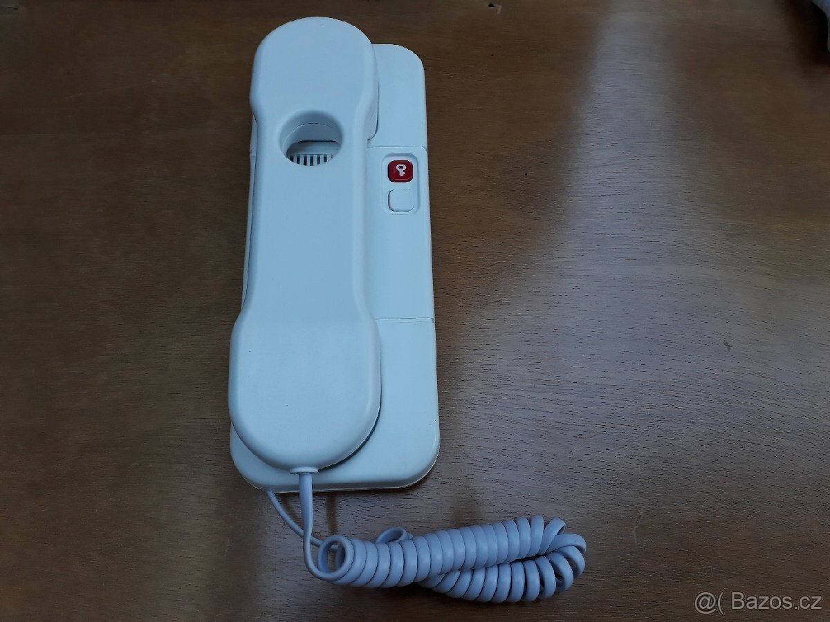 Domovní telefon Tesla bílý Zásilkovna v ceně