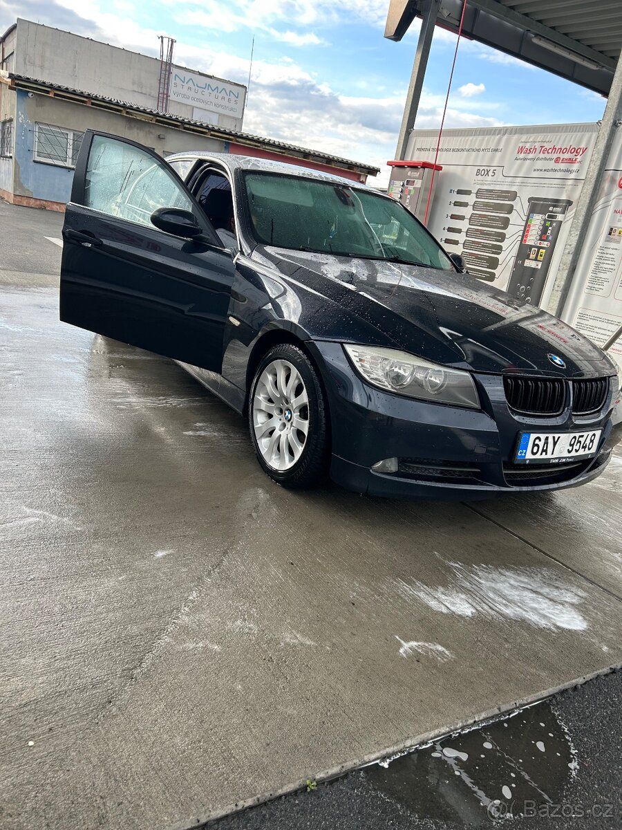 BMW e90 325i 160kw