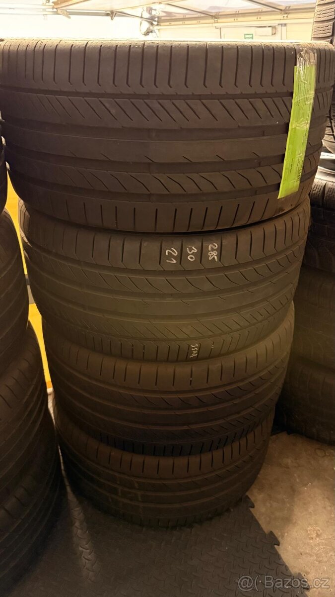 Letní pneu Continental a Dunlop 285/30R21 sada, DOT:0517