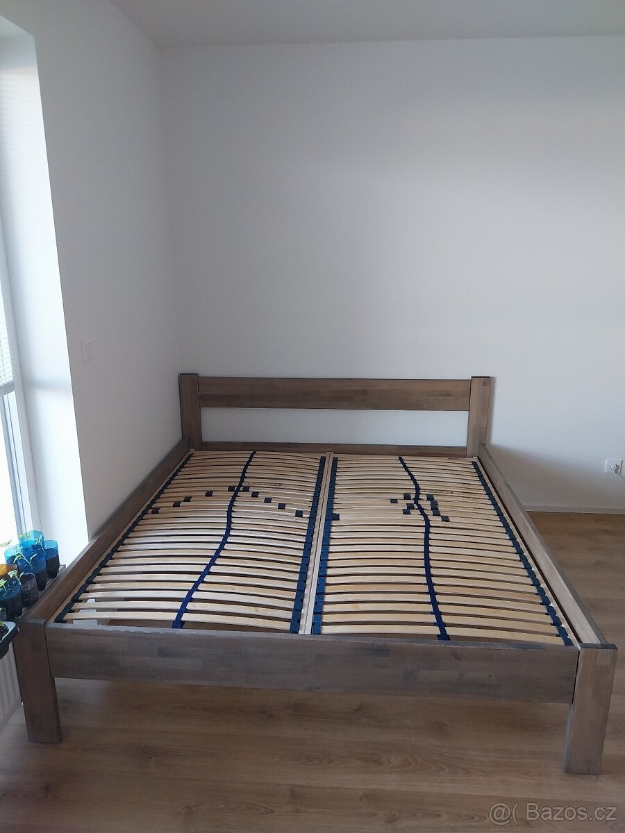 Manželská postel 180x200