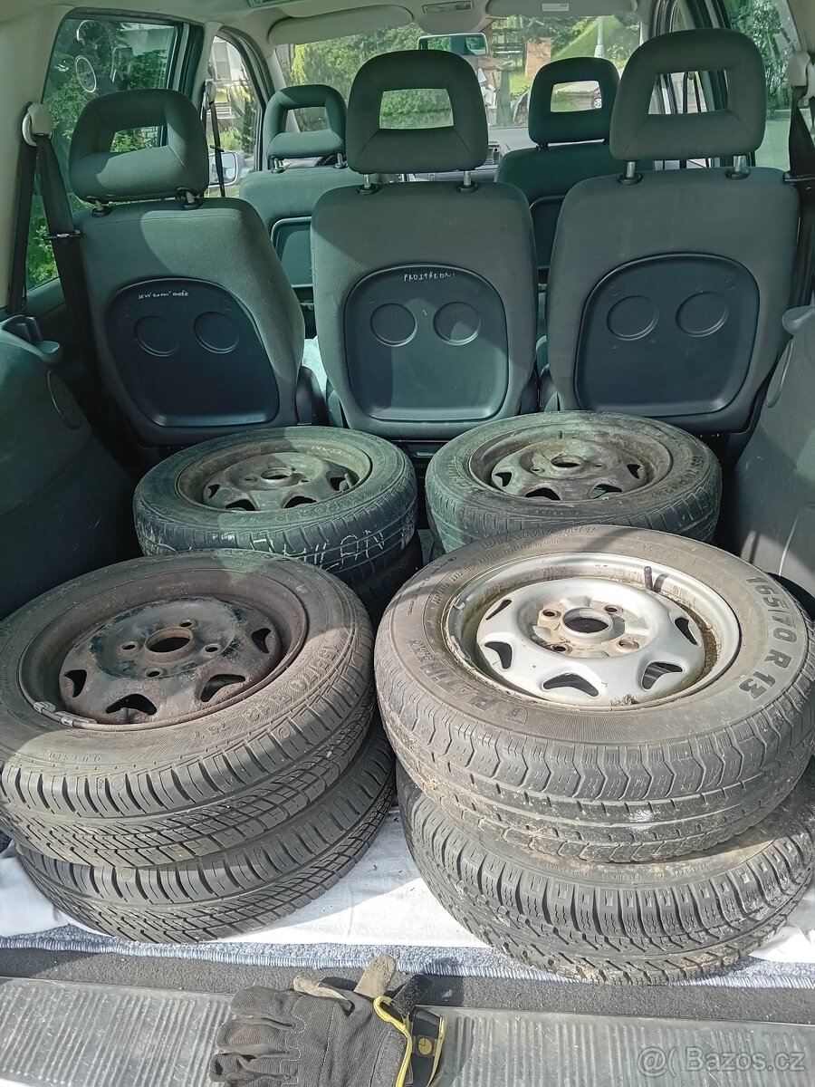 Subaru Justy Suzuki Swift