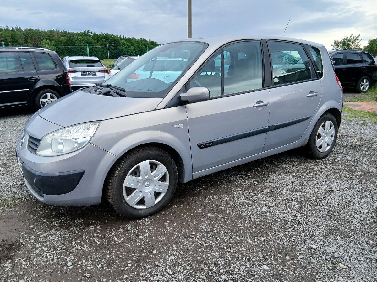 Renault Scenic 2.0i 16V, Tažné zařízení .