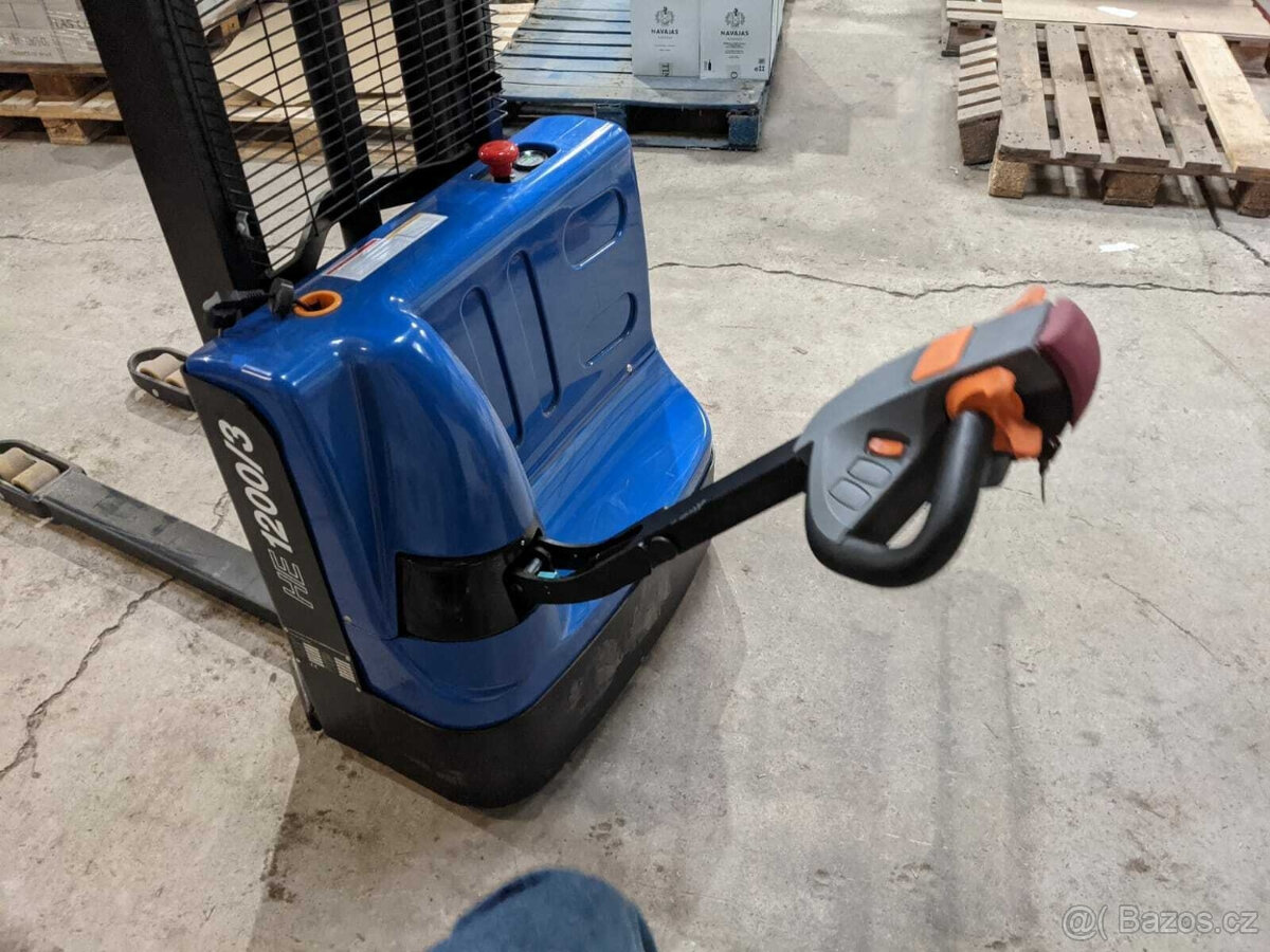 Elektrický vysokozdvižný vozík SolidHub HE1200 3