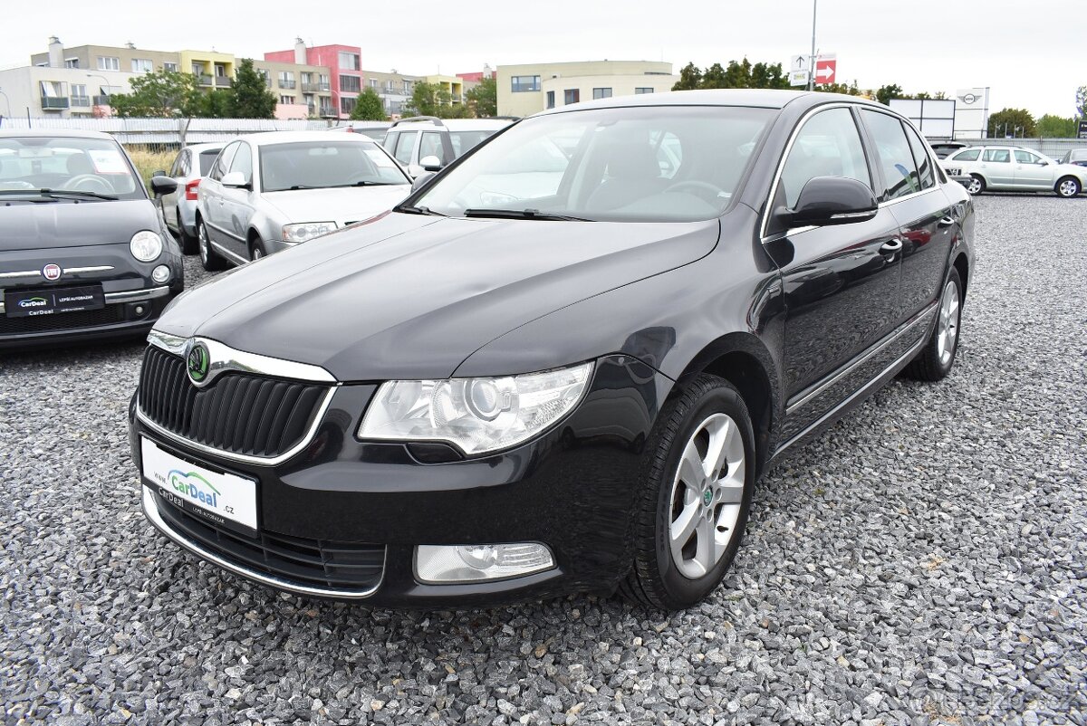 ŠKODA SUPERB 2,0 TDI DSG,ELEGANCE,NAVI,KŮŽE,XENONY,TOP