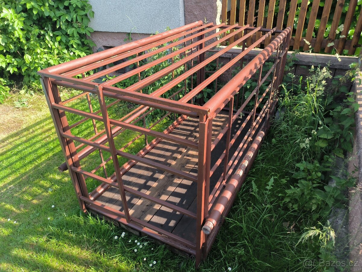 Přepravní klec pro dobytek a skot