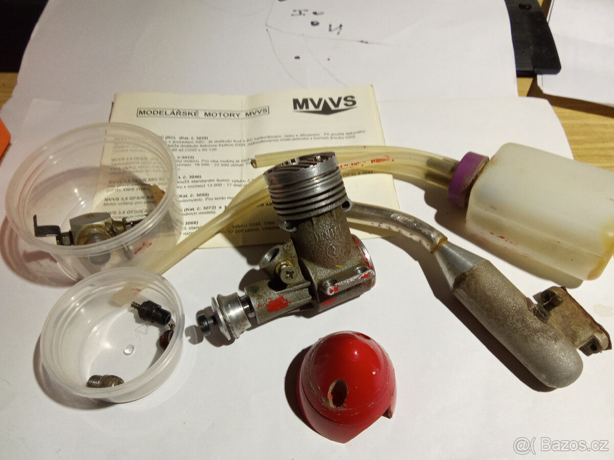 Spalovaci modelarsky motor MWS žhavik
