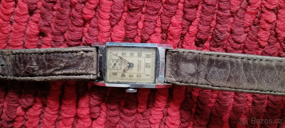 Starožitné pánské hodinky 30.- 40. léta DOXA art deco