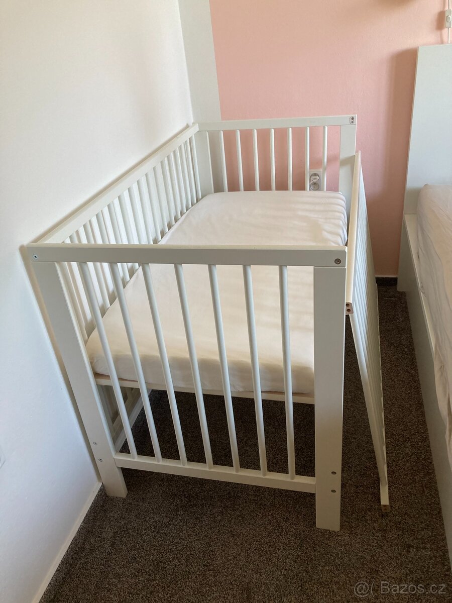 Postýlka vč. matrace IKEA