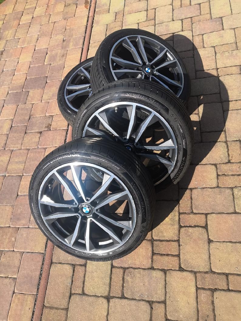 kola BMW 1