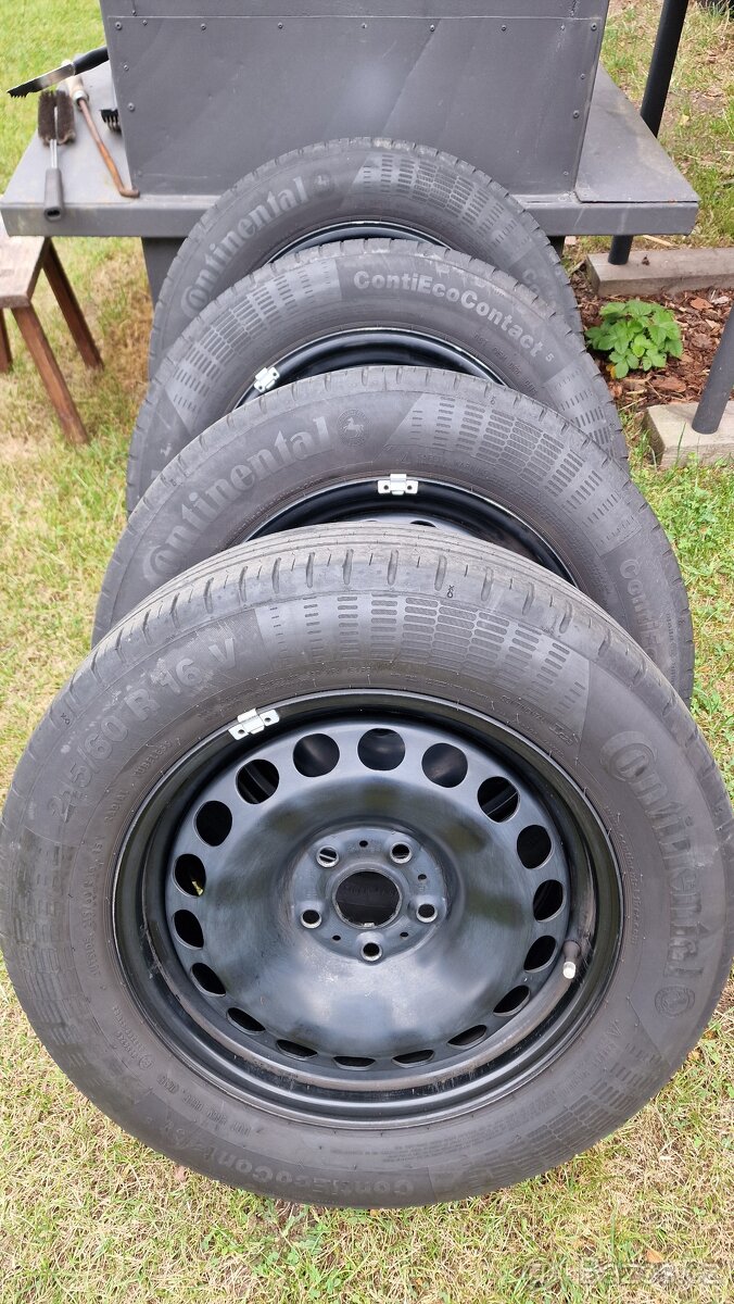 Kola Ford Mondeo Continental 215/60 R16 V