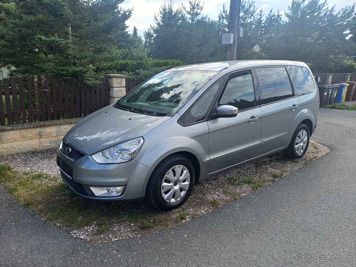 7místné..Naftový Ford Galaxy 2.0 Tdci