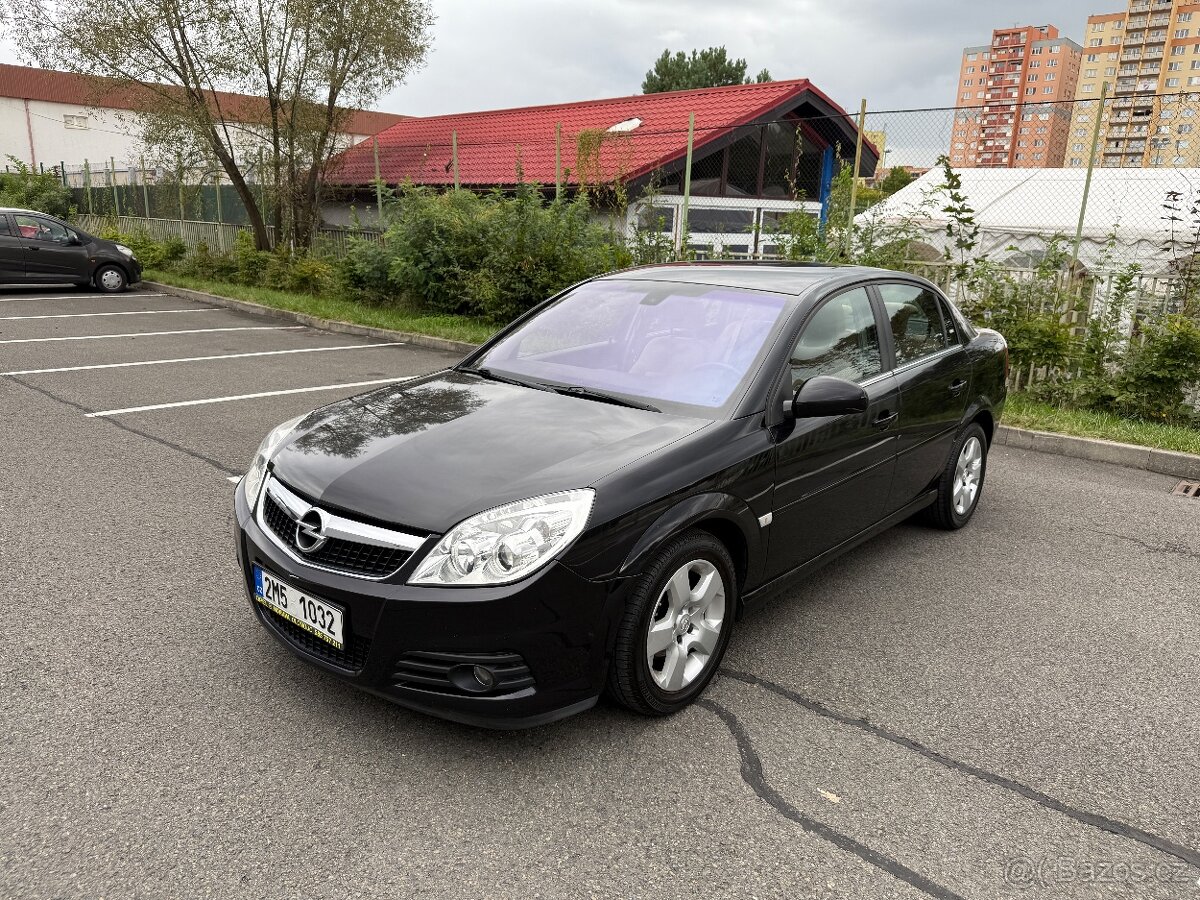 OPEL VECTRA C 1,8 16V 90kW - 1.majitel - pouze 130000km