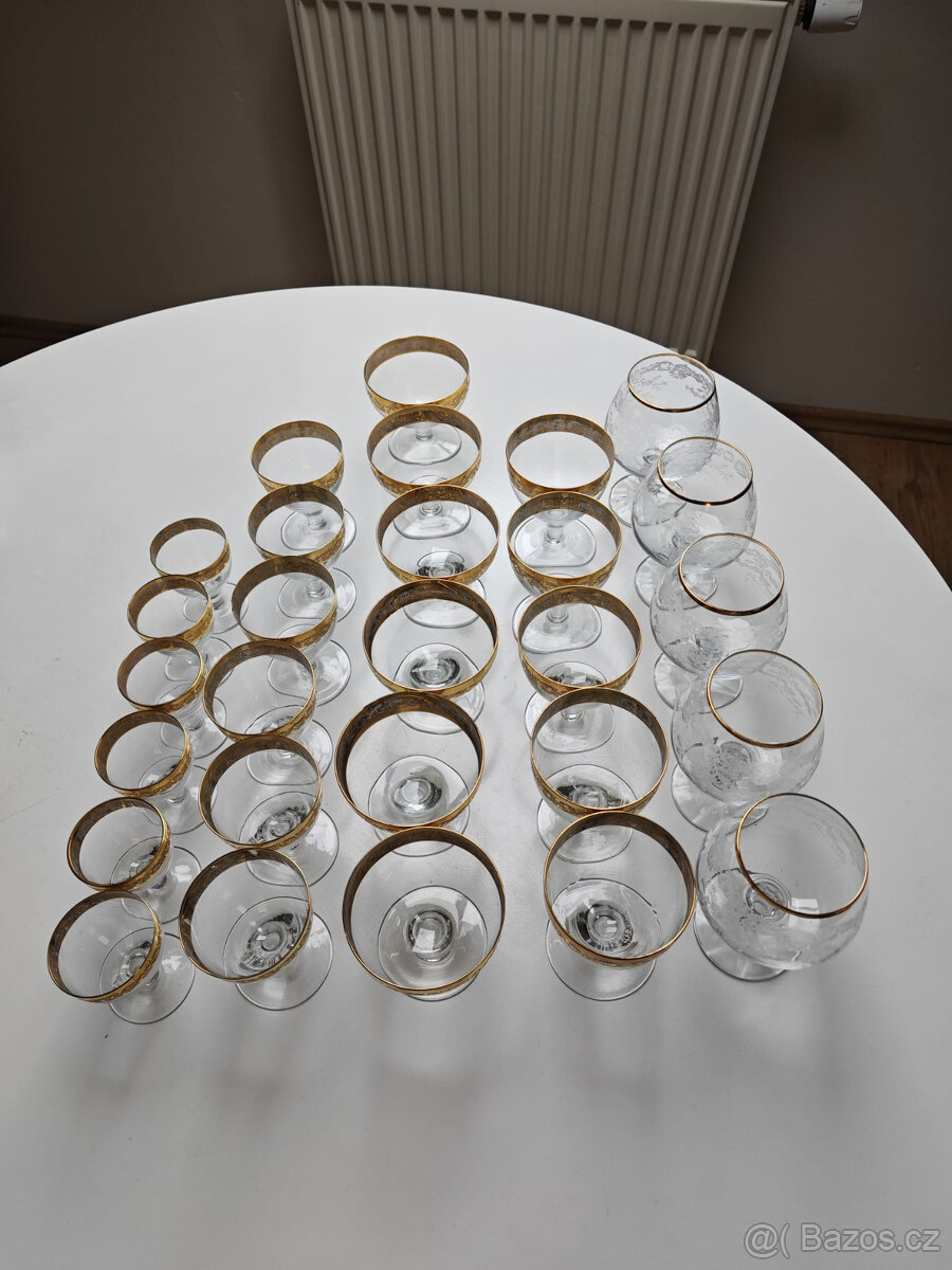 Sada ozdobných skleniček