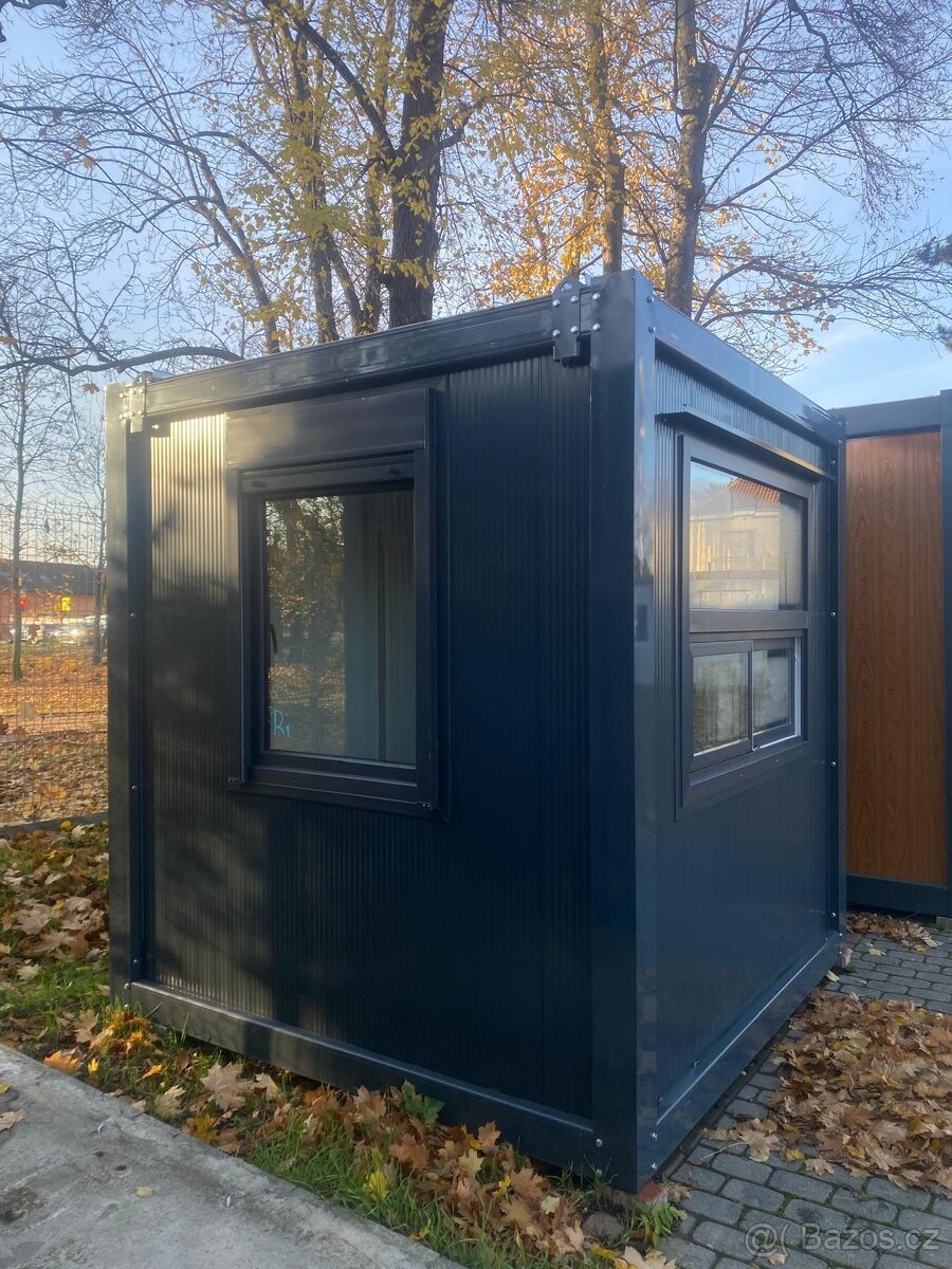 Prodejní stánek PMP-K o rozměru 2,4 x 2,4 m