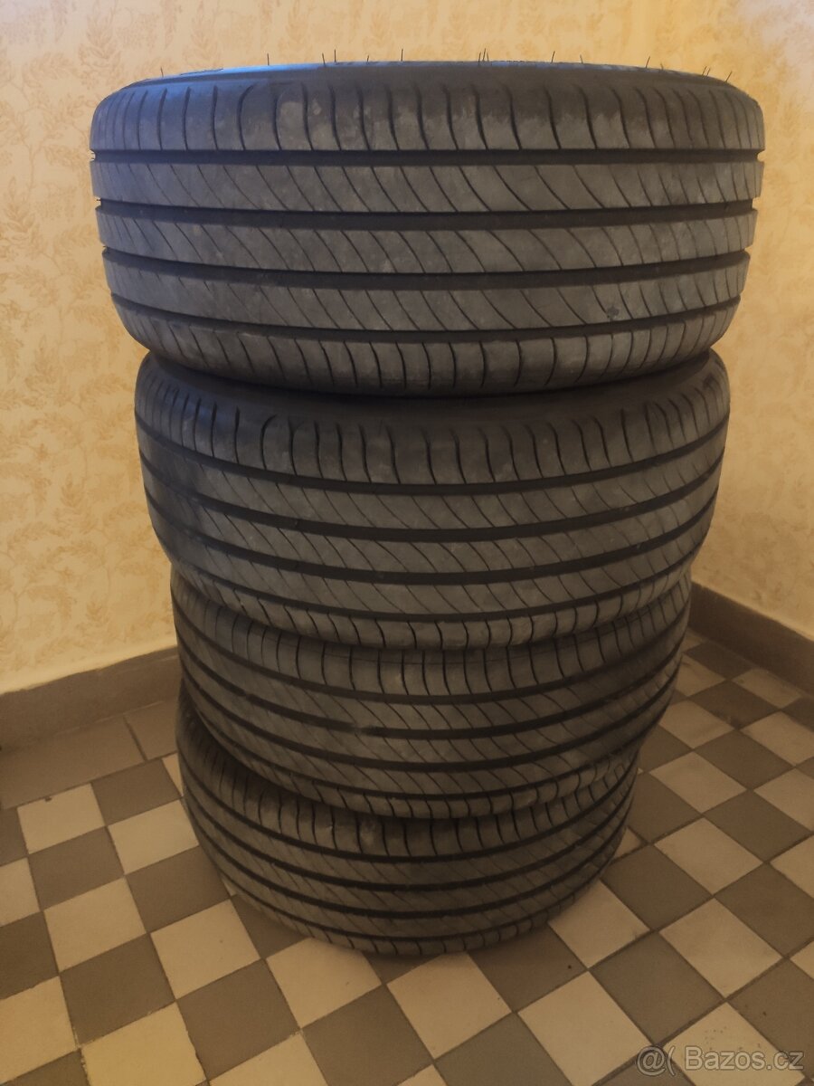 LETNÍ pneu Michelin Primacy 4 225/45 R17 - 4ks