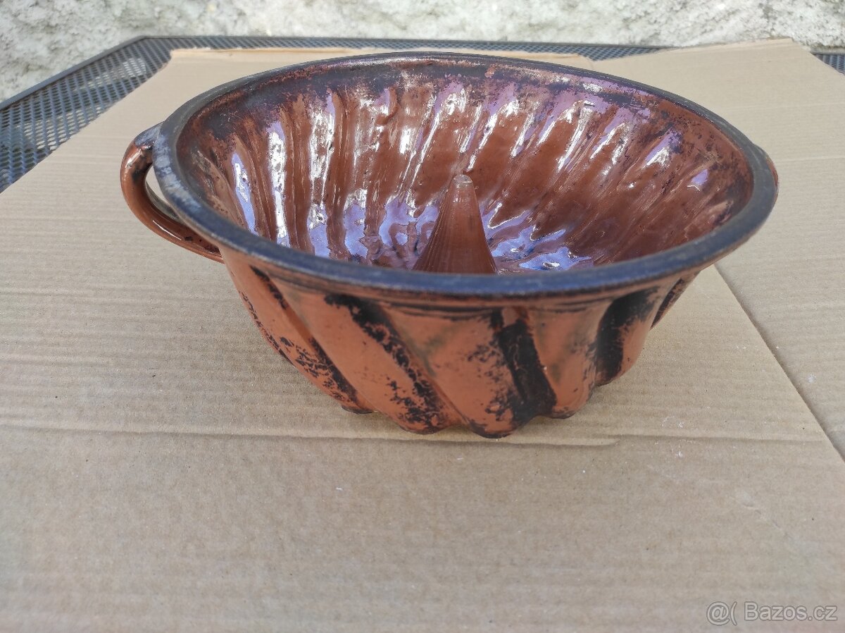 RETRO - kamenina bábovka