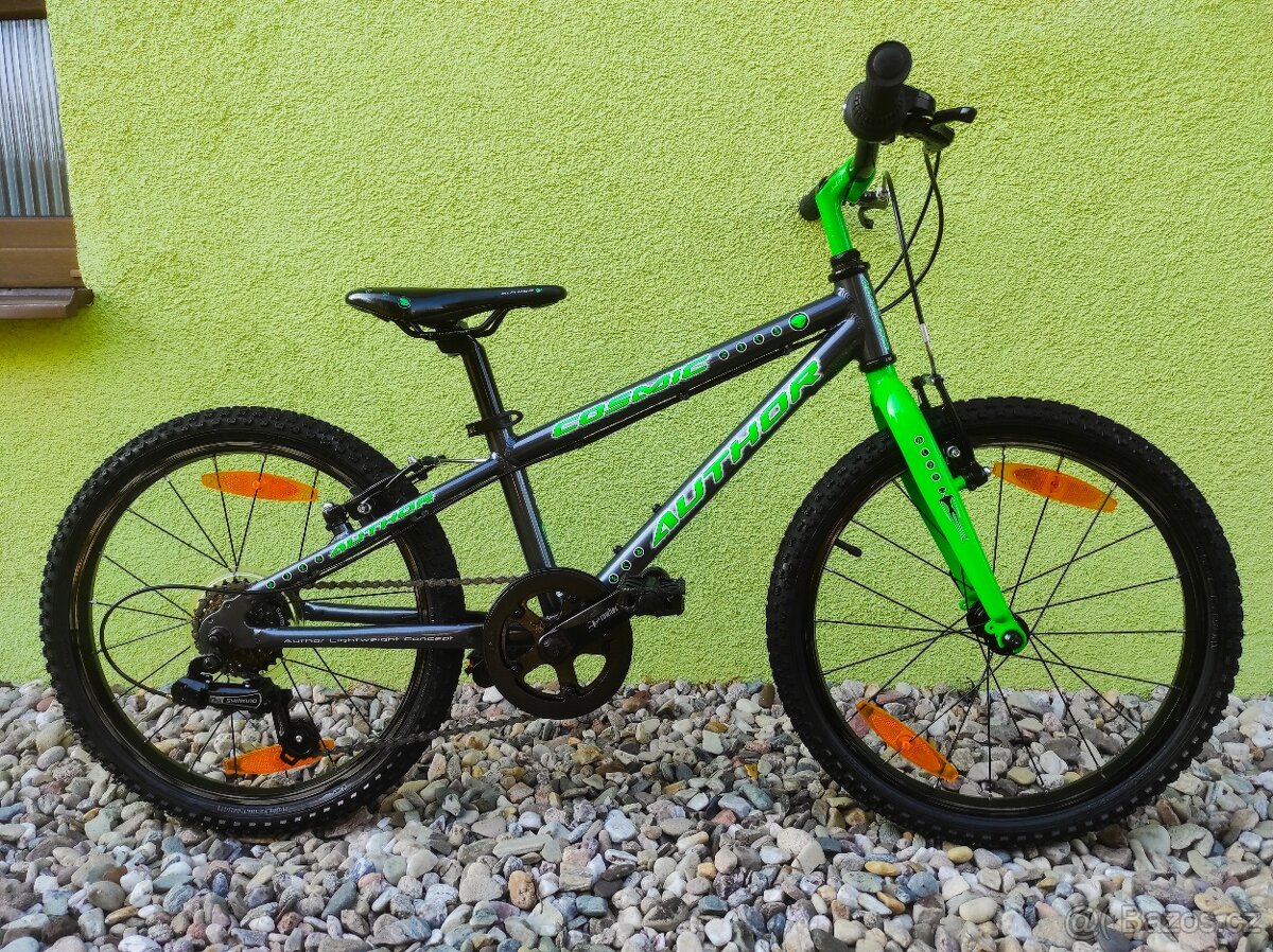 Značkové kolo Author Cosmic 20" (grafit/zelená)