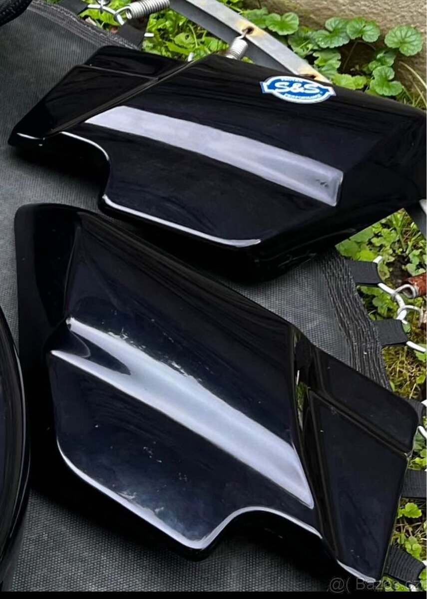 Boční plastové kryty Harley Touring