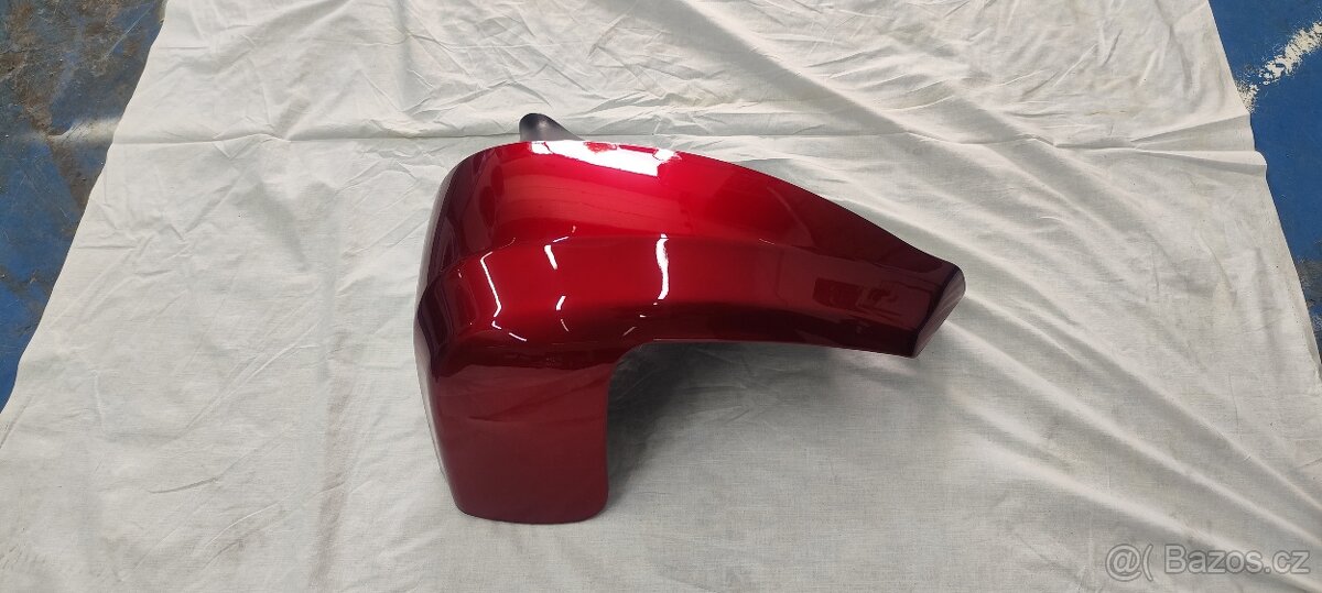 Indian roadmaster Prava kapotaz kryt nohou