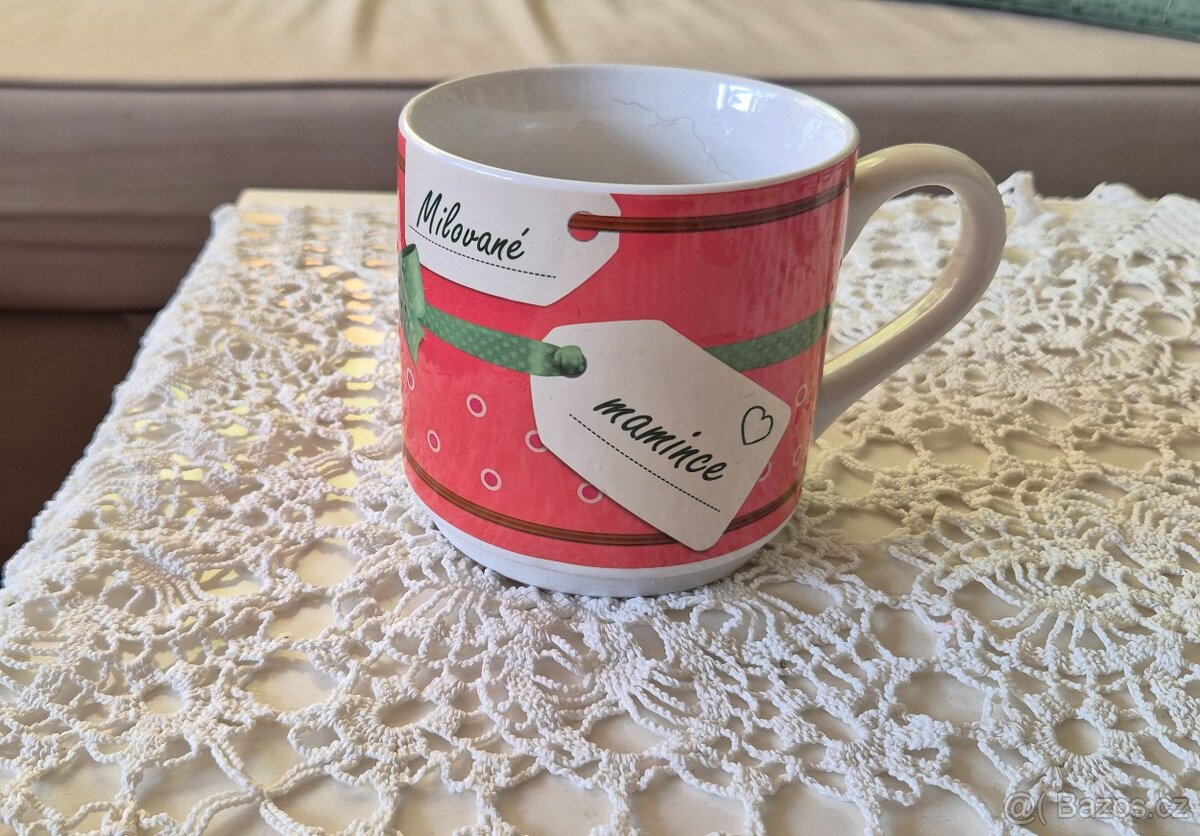 Starý velký hrnek vhodný jako dárek