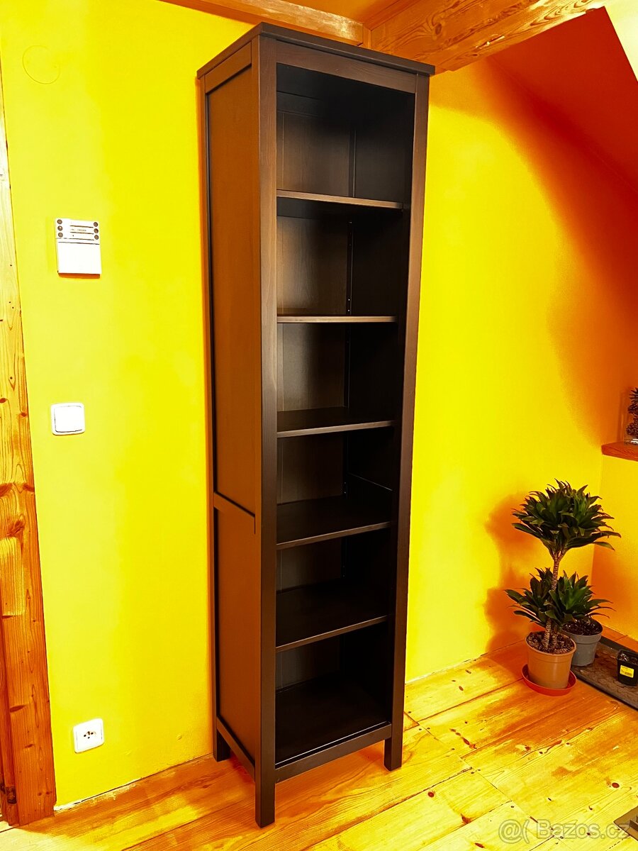 Knihovna IKEA Hemnes