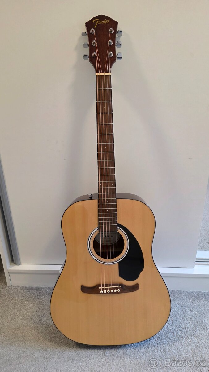 Akustická kytara Fender FA-125