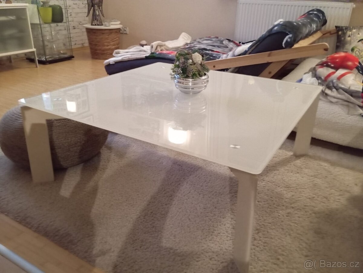 Konferenční stolek