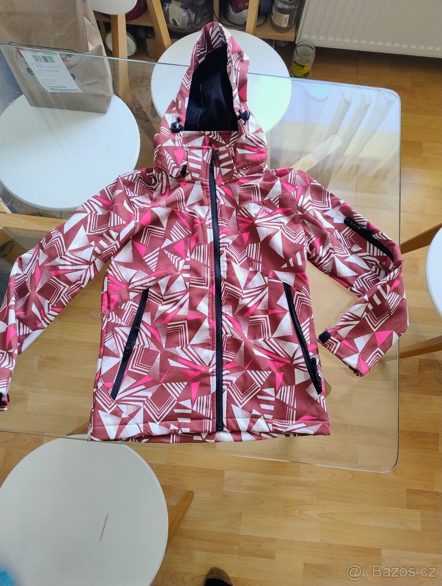 Softshellová bunda nová vel.146