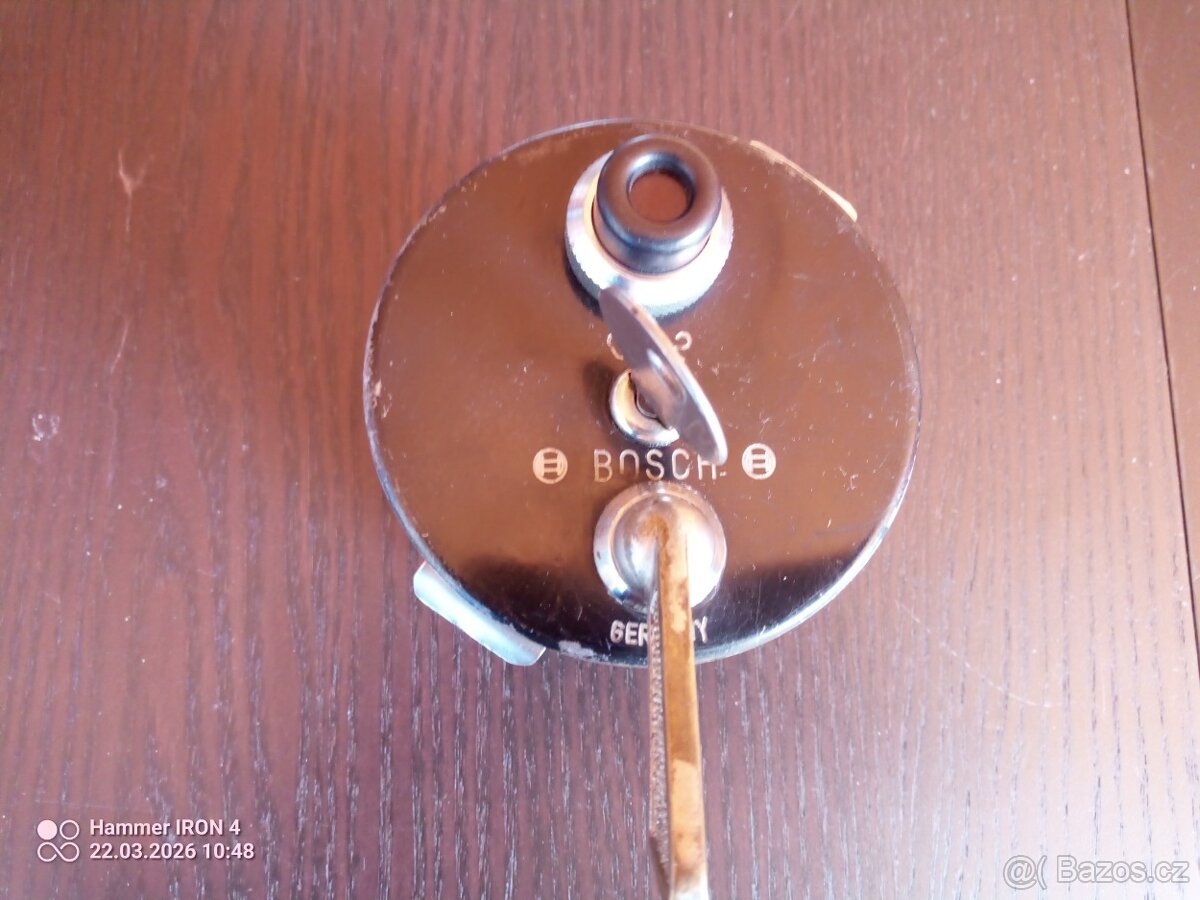 Spínací skříňka Bosch.