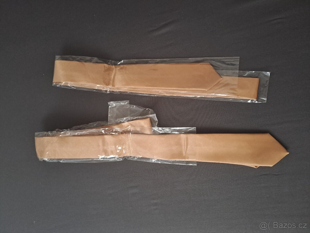 Kravata zlatá úzká