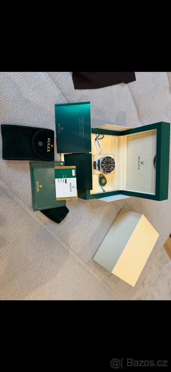 Rolex sea-dweller