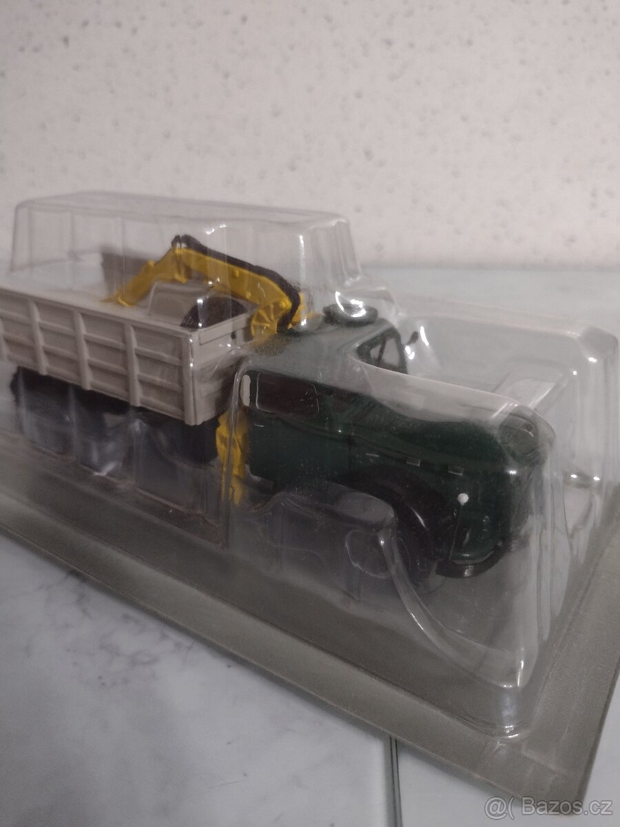 MODEL ŠKODA 706 R