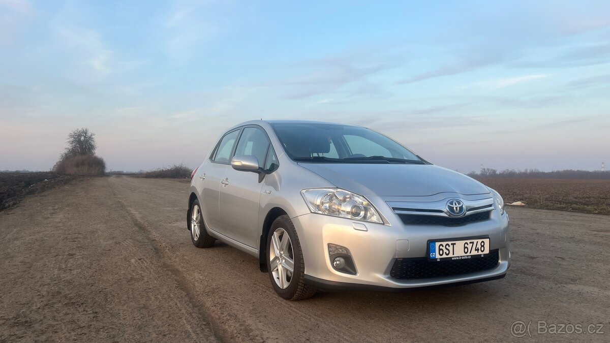 Toyota Auris Hybrid 1.8 Automat