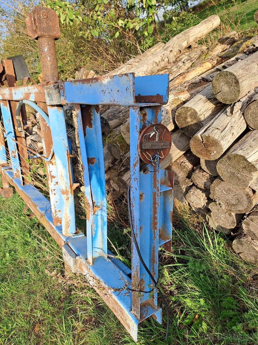 Vlek 8t,šasi.
