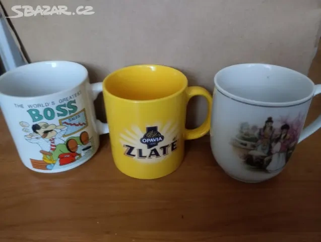 retro sběratelské porcelánové hrnky