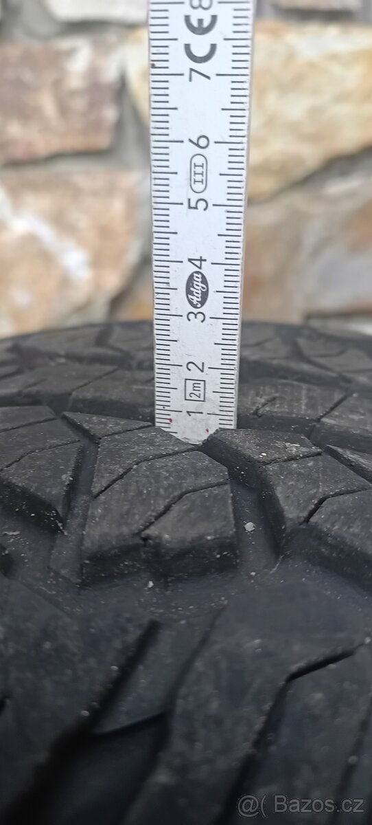 245/65 R17  7 mm hloubka dezénu