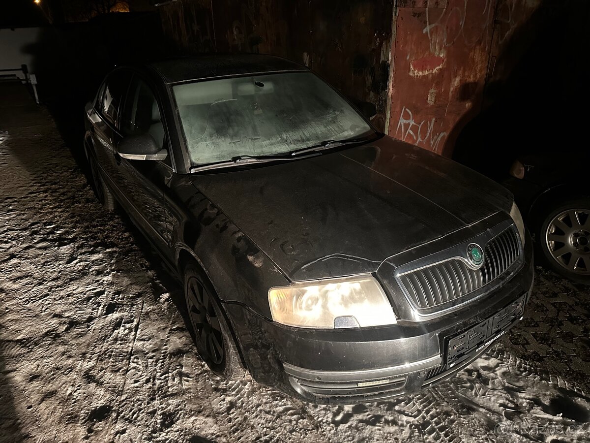 Škoda Superb 2,5 tdi Laurin&Klement díly