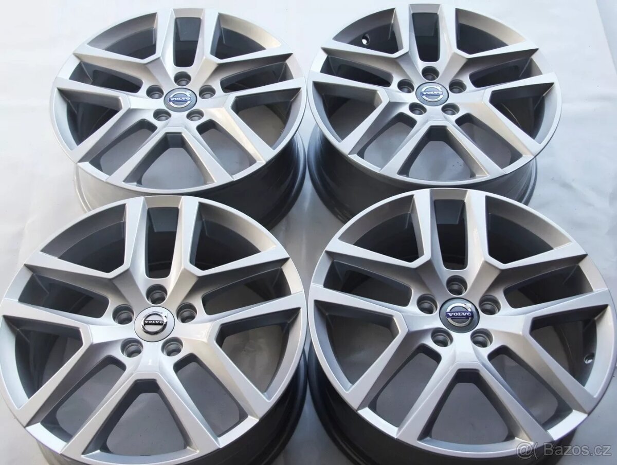 Volvo XC70 alu kola 18" Tucan 5x108 235/50/18 zimní, nejeté
