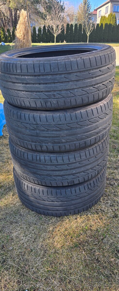 Letní pneu Bridgestone Potenza 235 /40 /19