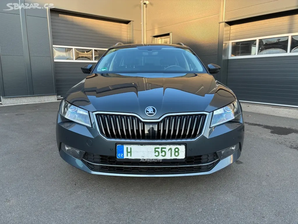 ŠKODA SUPERB COMBI 2019 2.0 TDI DSG