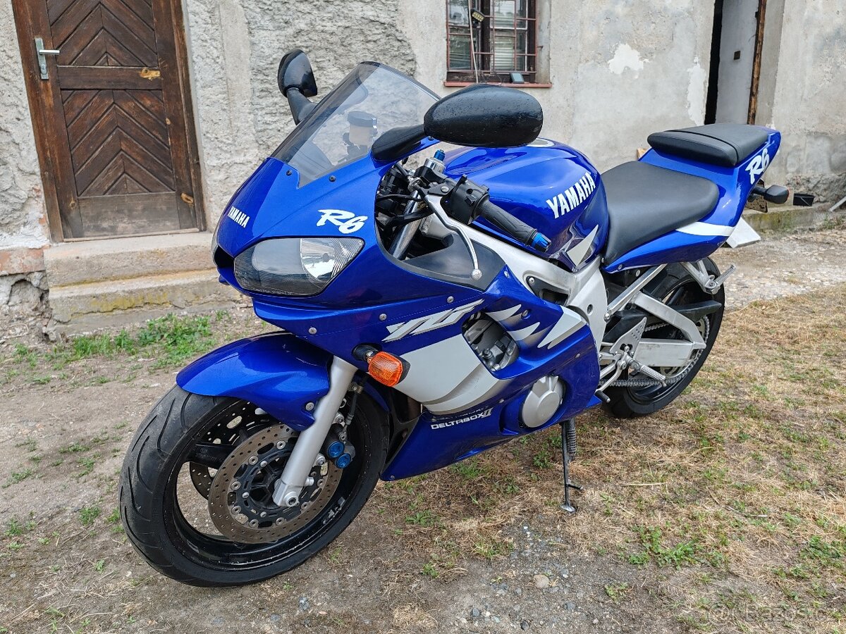 Yamaha R6