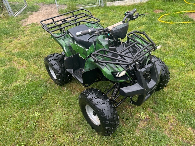 Akumulátorová čtyřkolka Hecht 1000w