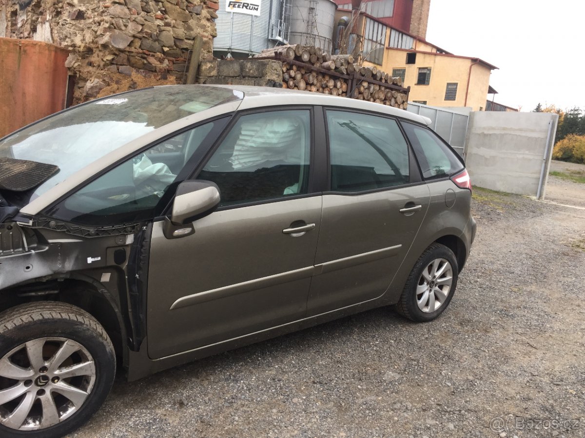 Citroen C4 Picasso 1.6 HDI 82KW na díly barva KEBC
