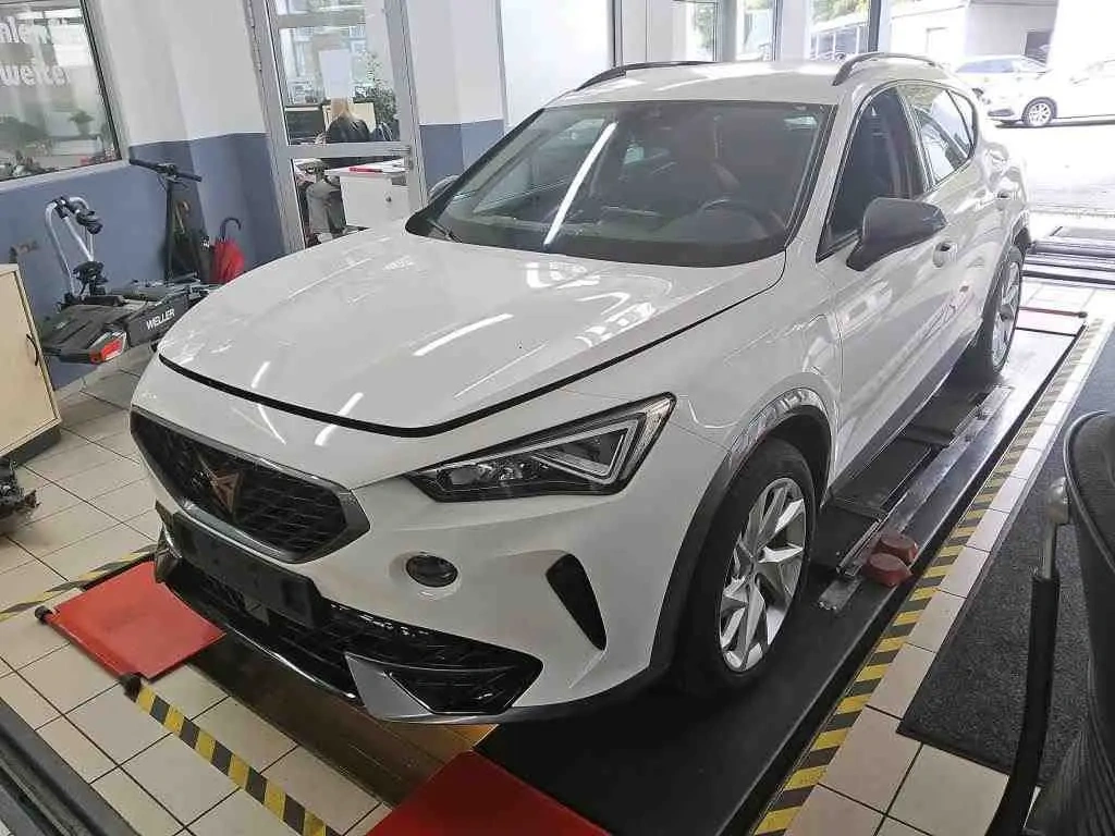 Cupra Formentor e-hybrid TSI 150kw Basis,LED,virtual,nez.top