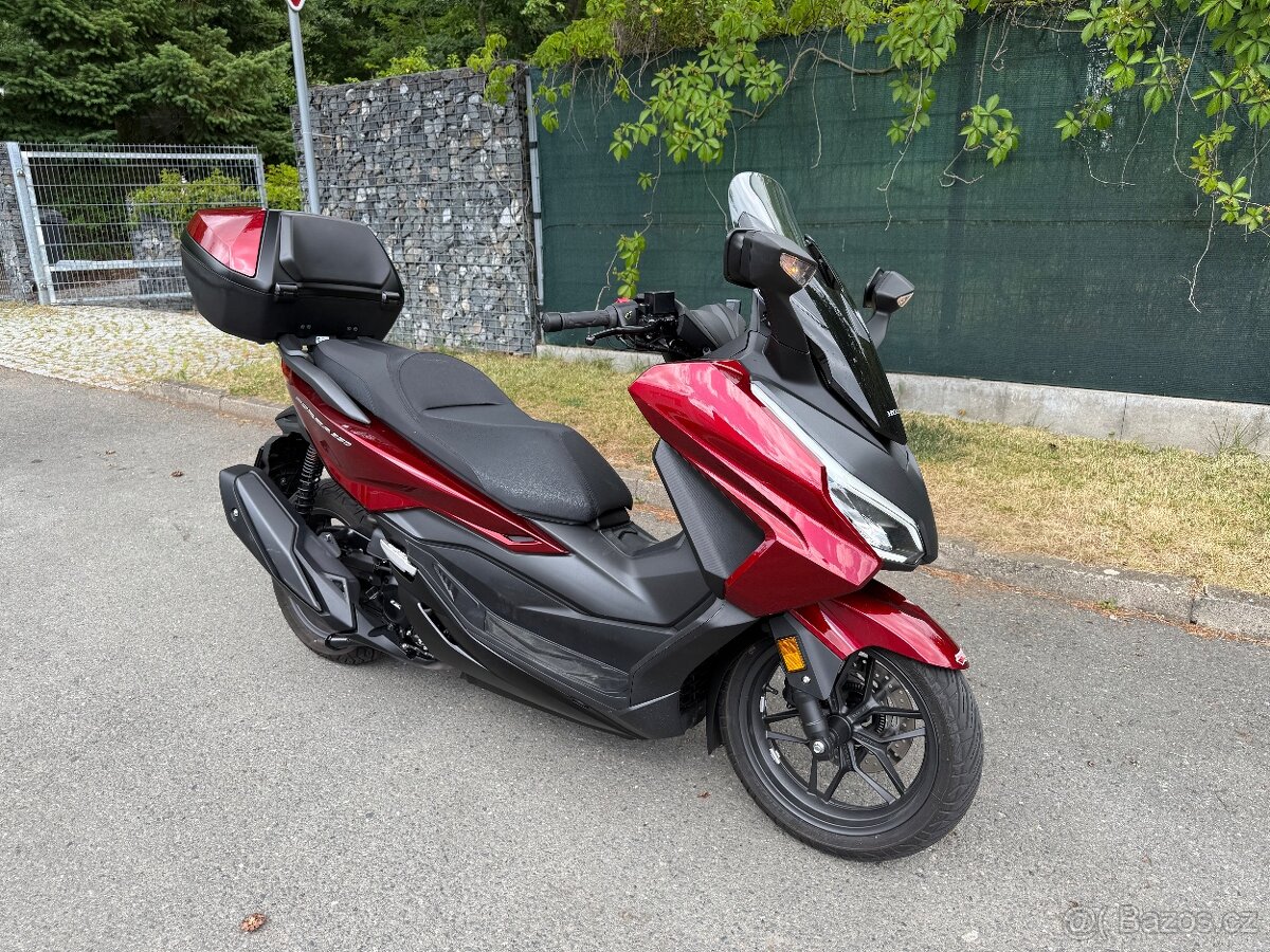 Honda Forza 350