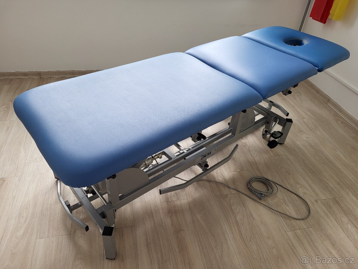 Prodám servisované elektrické rehabilitační lehátko
