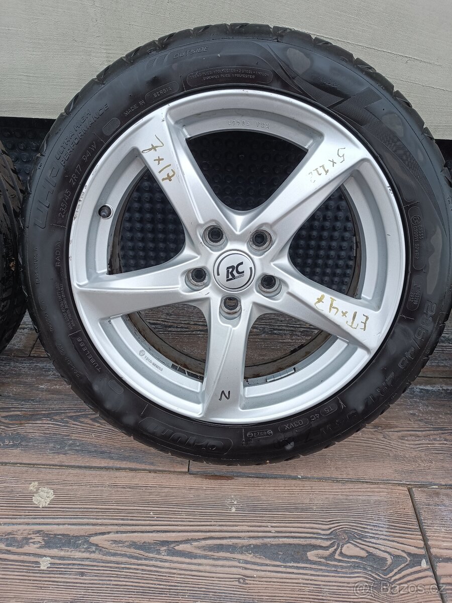 ALU kola 17 s pneu.