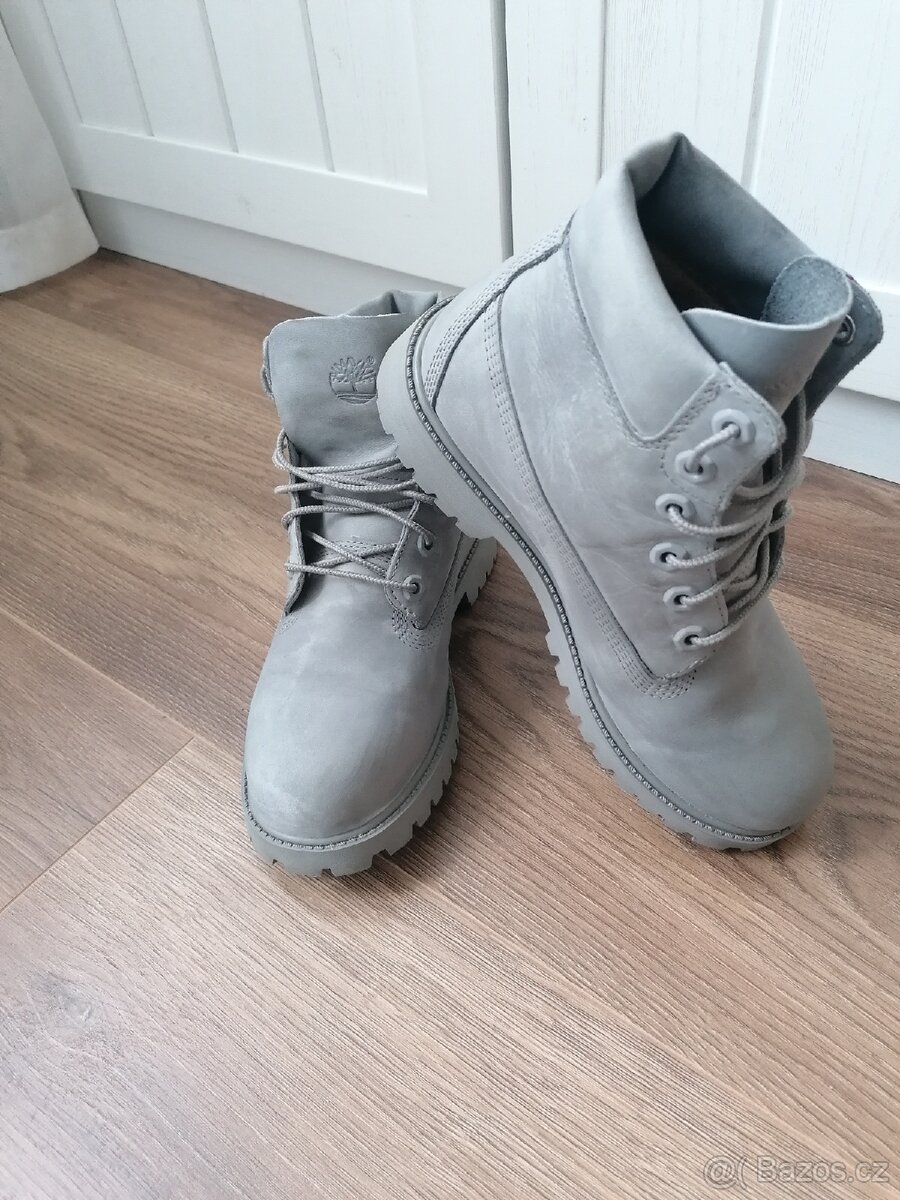 Dámské /dívčí kožené boty Timberland.